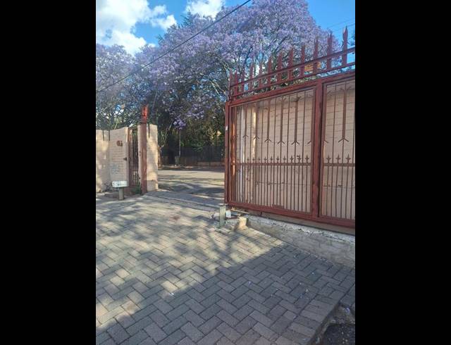 5 BEDROOM HOUSE FOR SALE IN OBSERVATORY